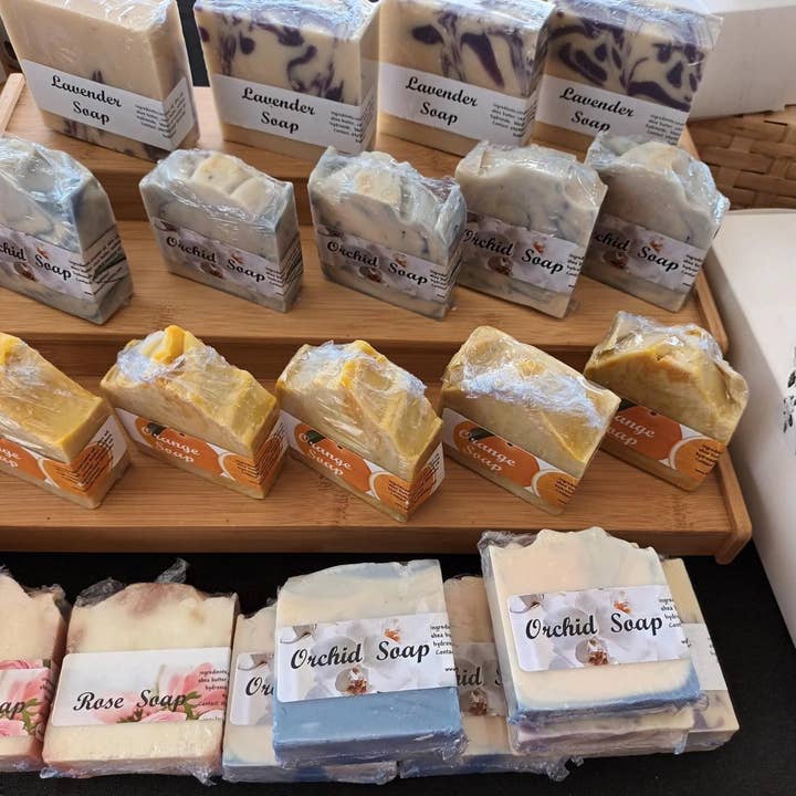 Pflanzliche Bio-Seife für den Großhandel von Lavender Bubbles