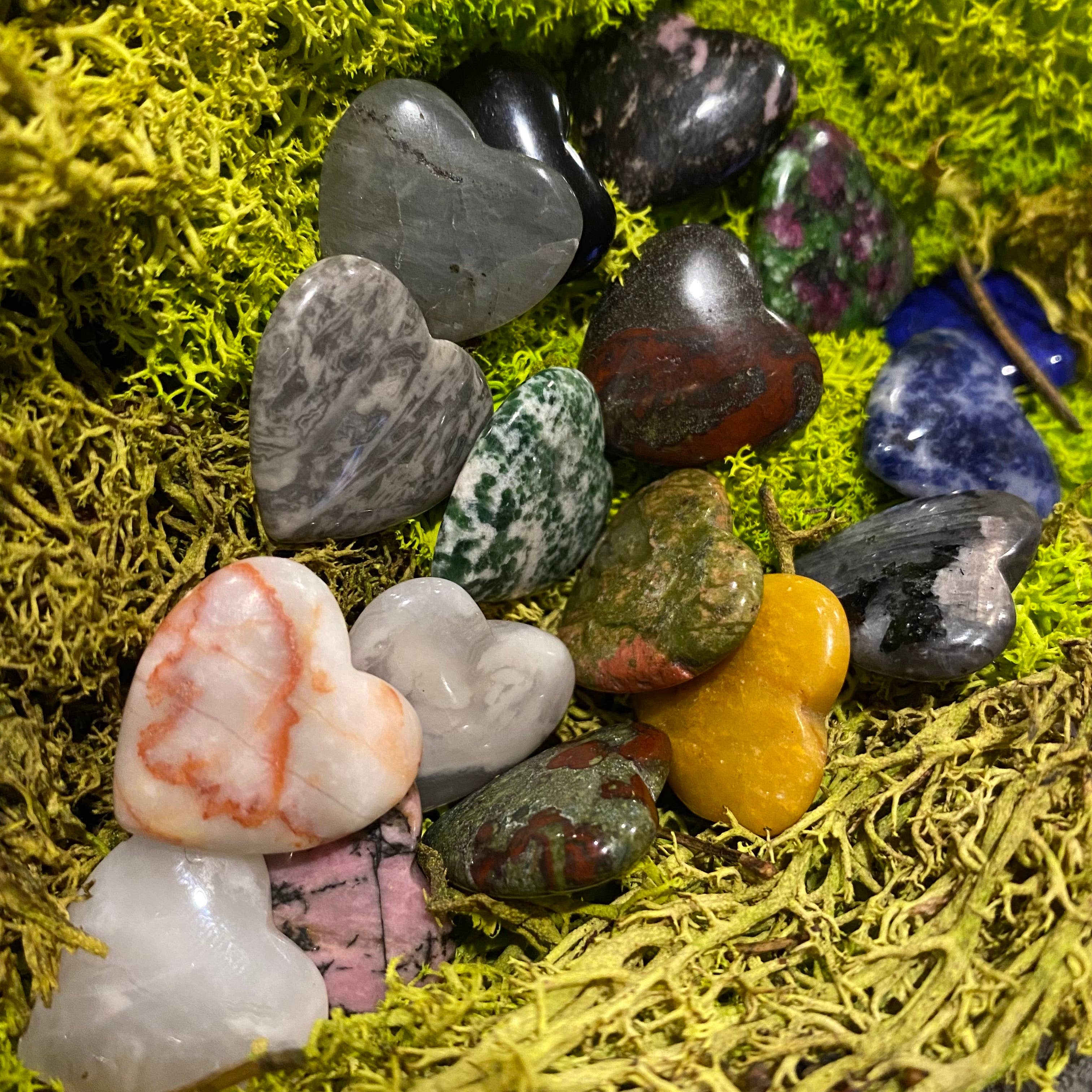 Wax Apothecary - Wholesale Spiritual Stone/Crystal - 💕 Crystal Mini Heart Stone Assortment ❤️💛💚💙💜🖤11
