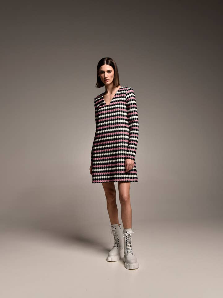 VESTIDO NEGRO Y ROSA para venta al por mayor de Giovanna Nicolai