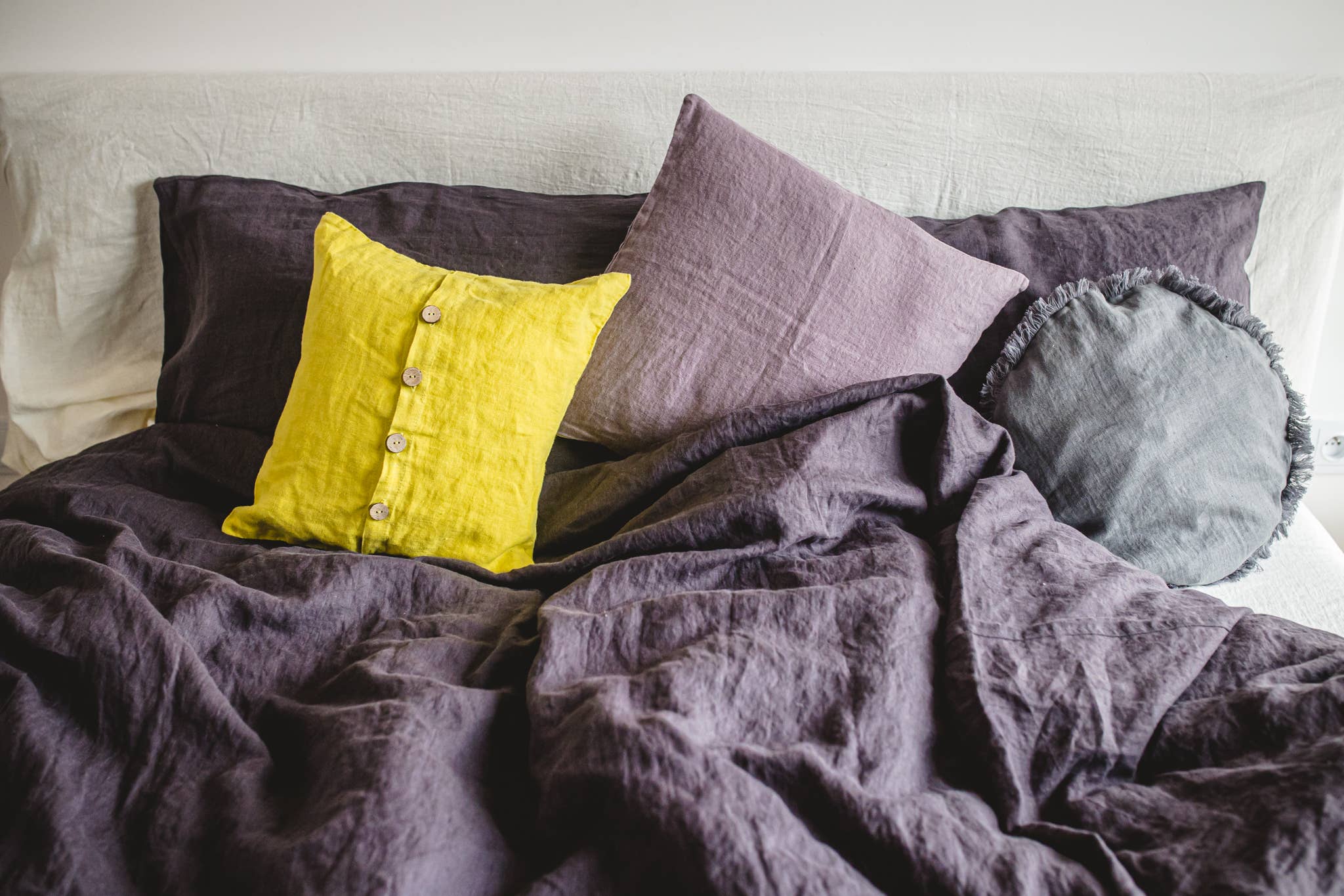 Epic Linen - Wholesale Chair Cushion - Linen Cushion Cover with Coconut Button Closure2