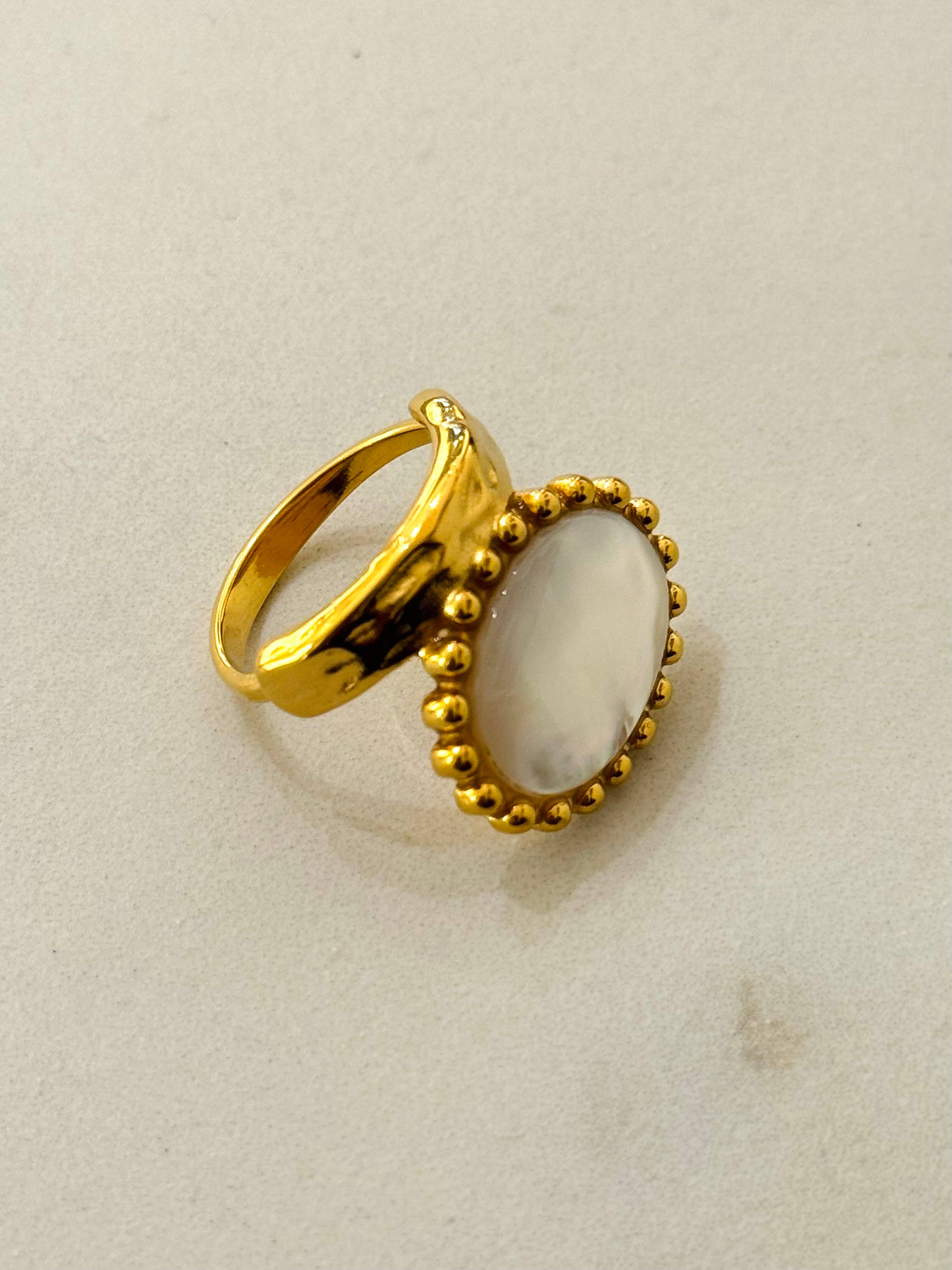 Cassette Barcelona – wholesale Cocktail/statement ring – Izan Stainless Steel Ring w Mineral Stones2