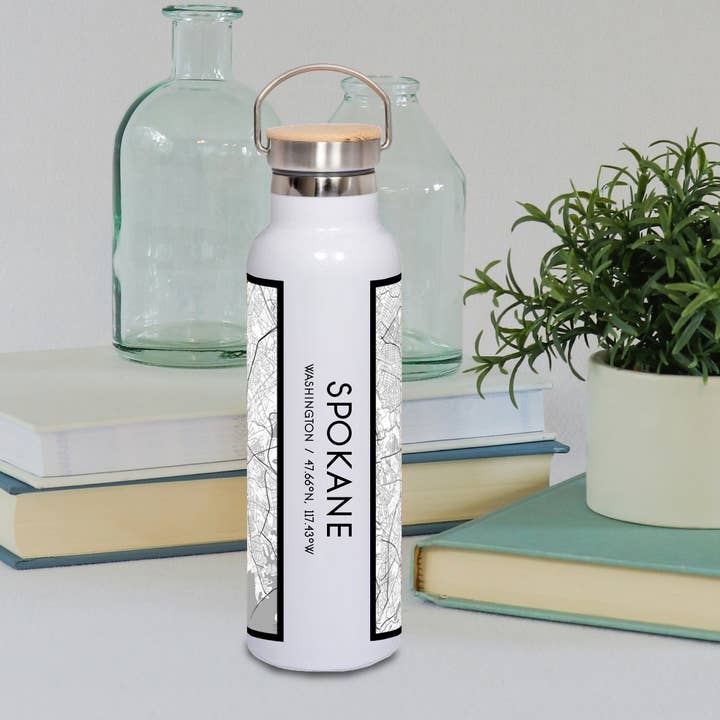 Bouteille Carte de Spokane WA avec Couvercle en Bambou en Classique pour la vente par JACE.design