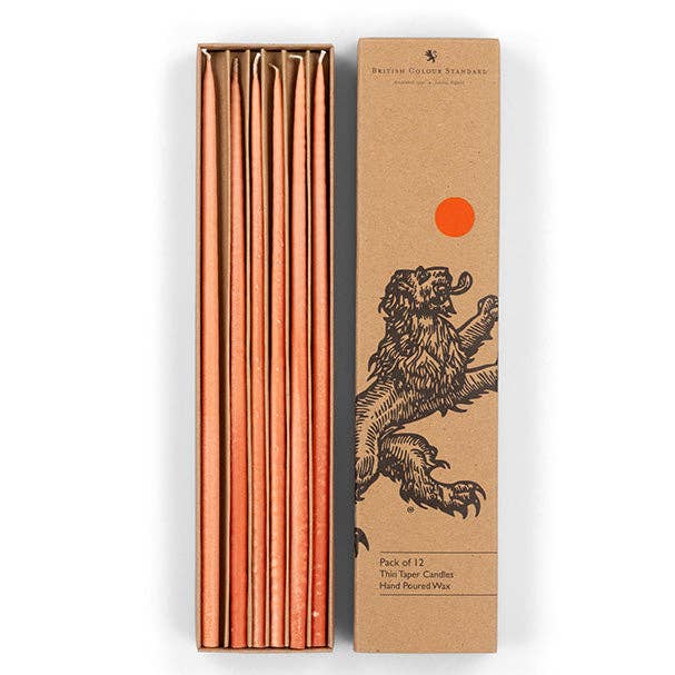 Dunne taps toelopende kaarsen - Roestkleurig voor wholesale door BRITISH COLOUR STANDARD - Europe