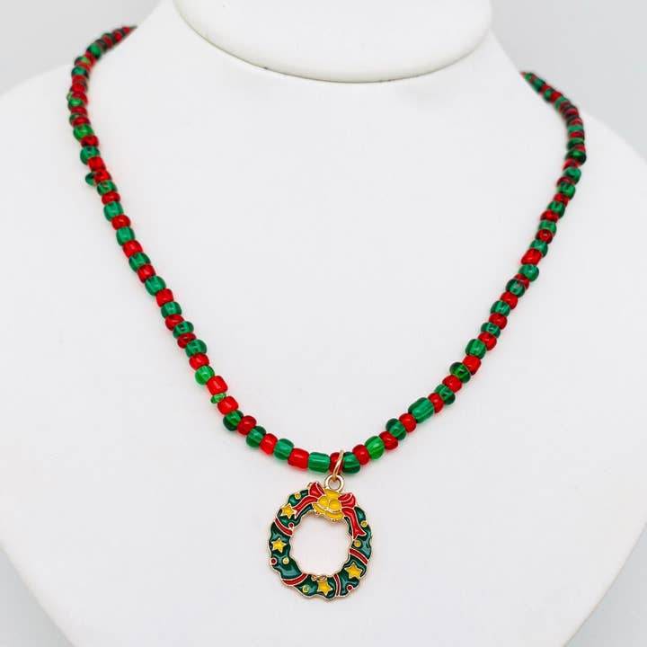 Mio Queena - Wholesale Pendant/Charm Necklace - Christmas Enamel Charm Green White Acrylic Beaded Necklace5