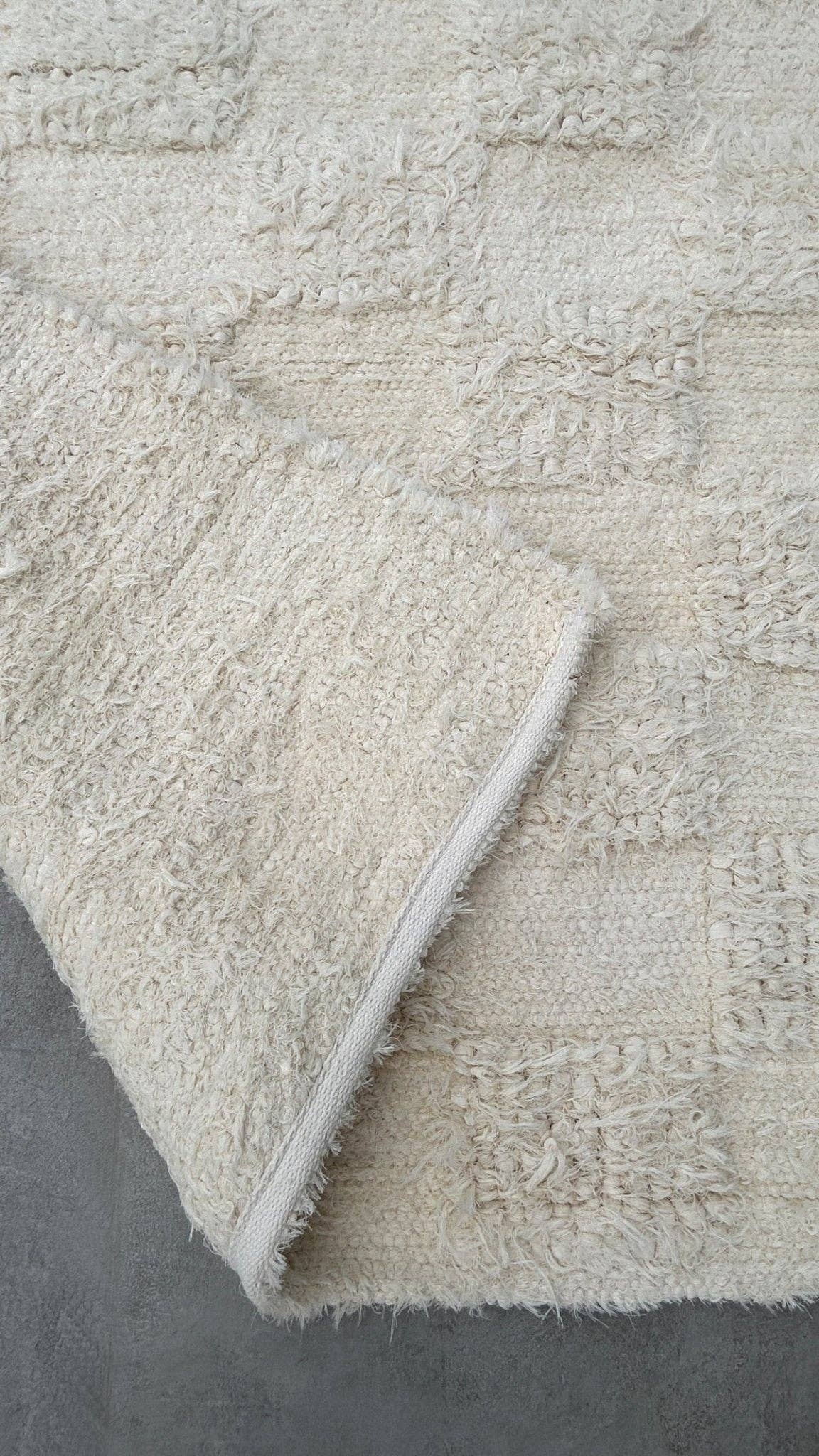 AFK Living - Wholesale Area Rug - Hand-woven recycled cotton rug SUAVE10