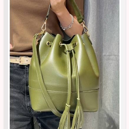 Z et Z - Wholesale Shoulder Bag - Women's - Large grained leather bucket bag 202616