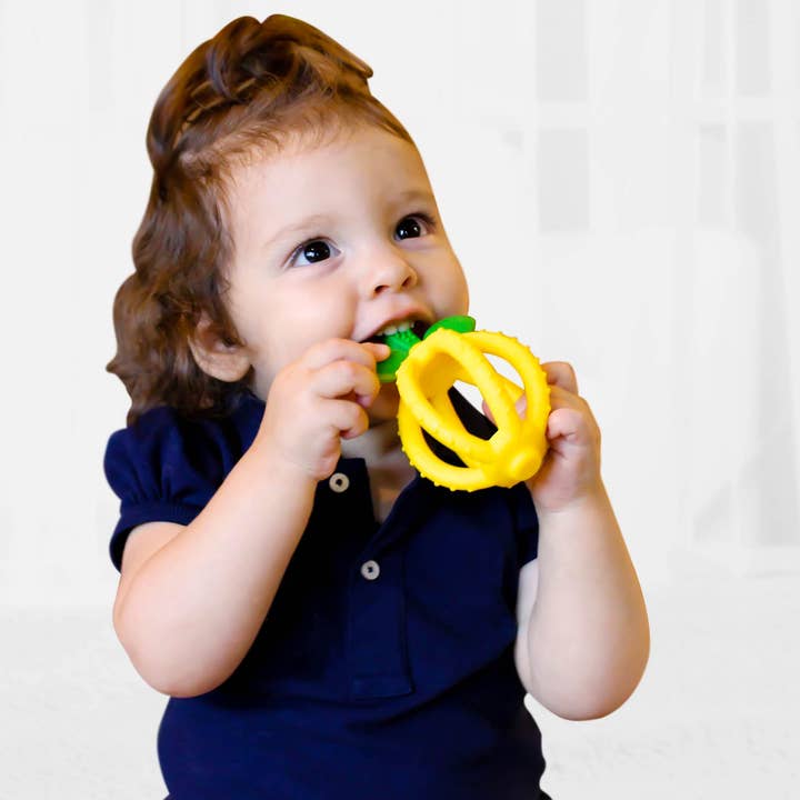 Itzy Ritzy - Wholesale Teether (Not Clip-On) - Baby - Bitzy Biter™ Teething Ball Baby Teether4