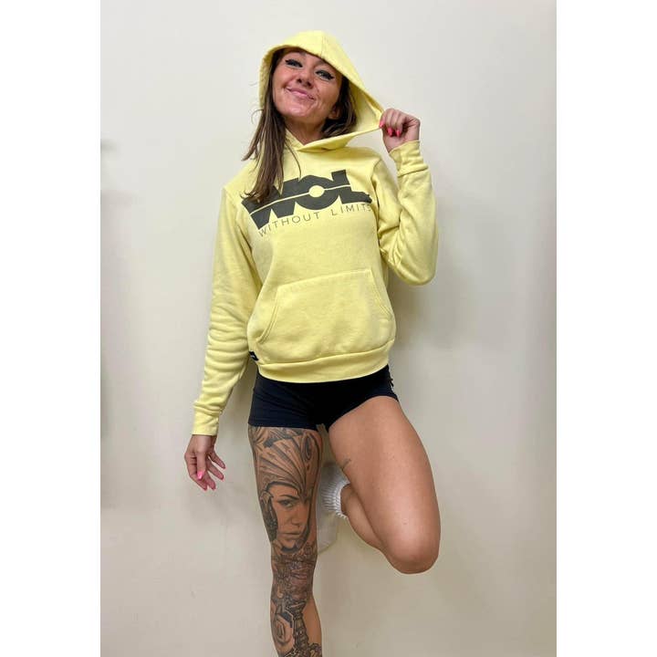 Aangepaste Essentials Spons Fleece Pullover Hoodie voor wholesale door Runners Essentials by Without Limits