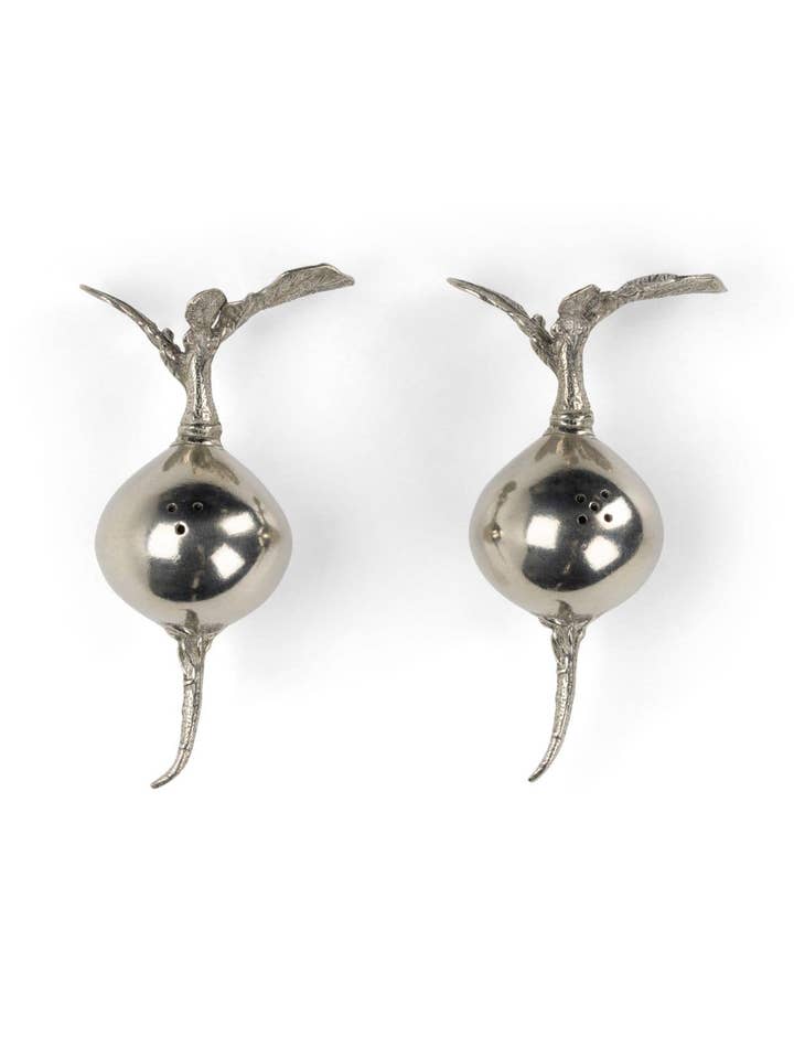 Salière et poivrière radis de récolte de jardin - paire pour la vente par Madame Smart Ltd