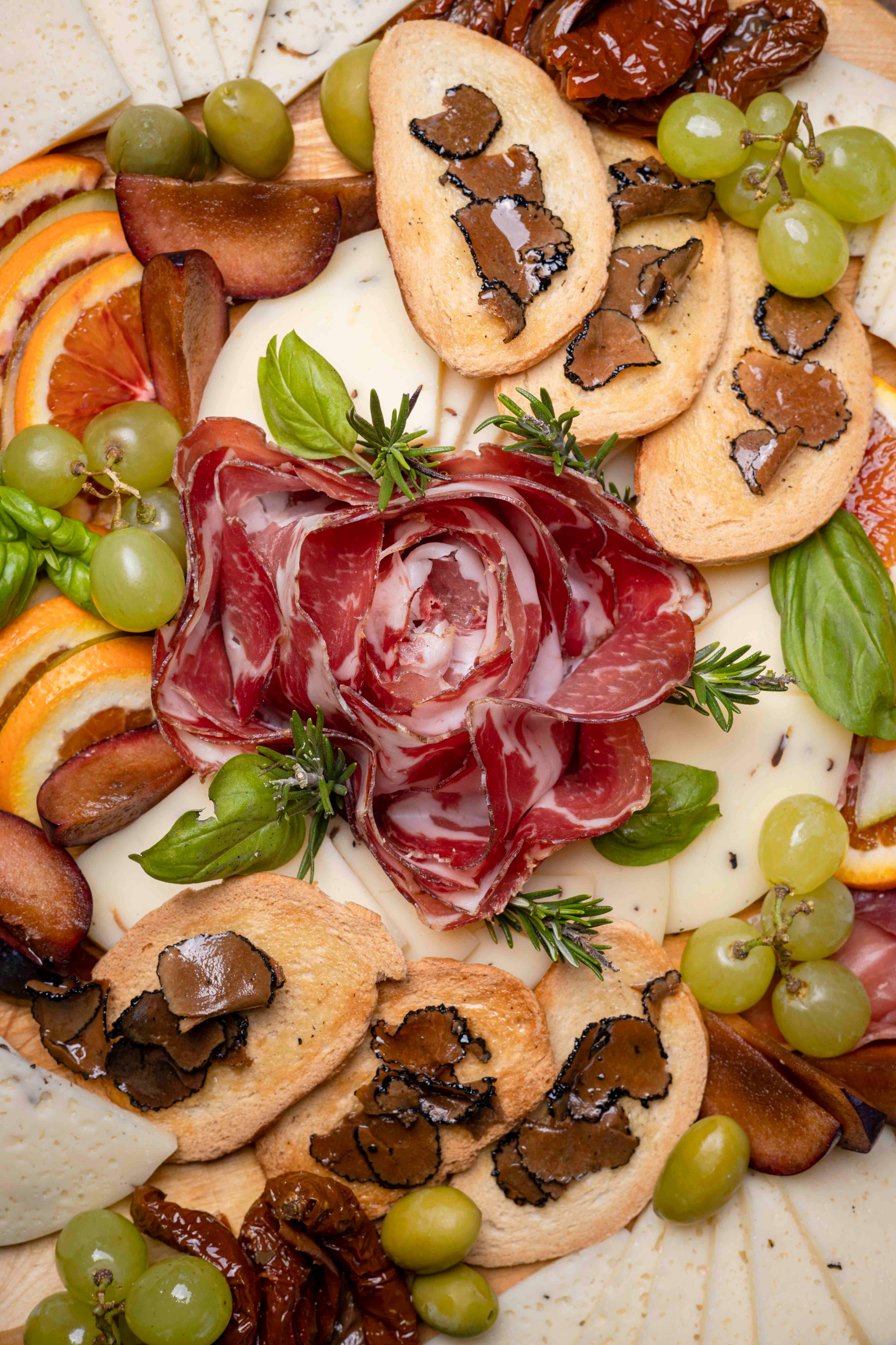 Tesori Del Matese - Wholesale Sauce - Sliced Black Truffle In Olive Oil - Carpaccio 6.4 OZ/180 g7