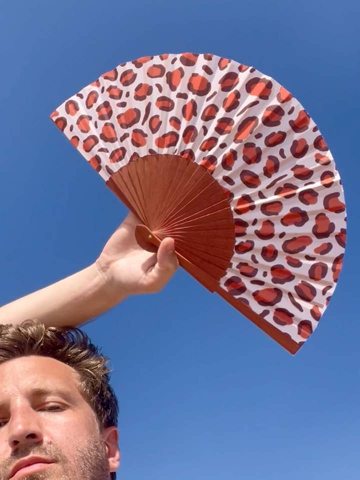 Éventail "Motif léopard" pour la vente par Thomas Gravereau