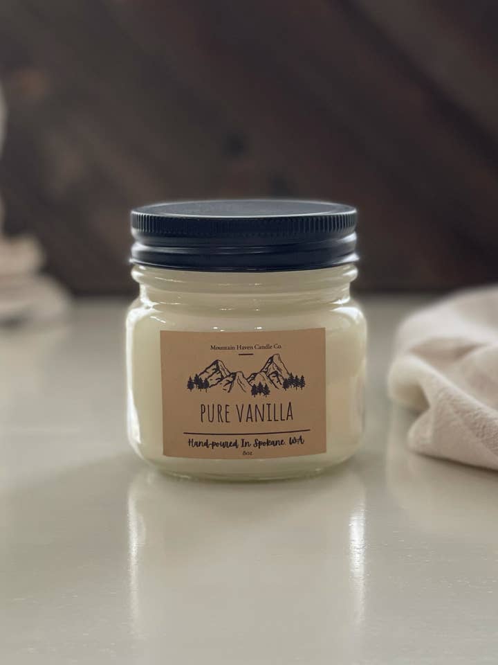 Pure Vanilla 8oz Cand for engroshandel hos Mountain Haven Candle Co.