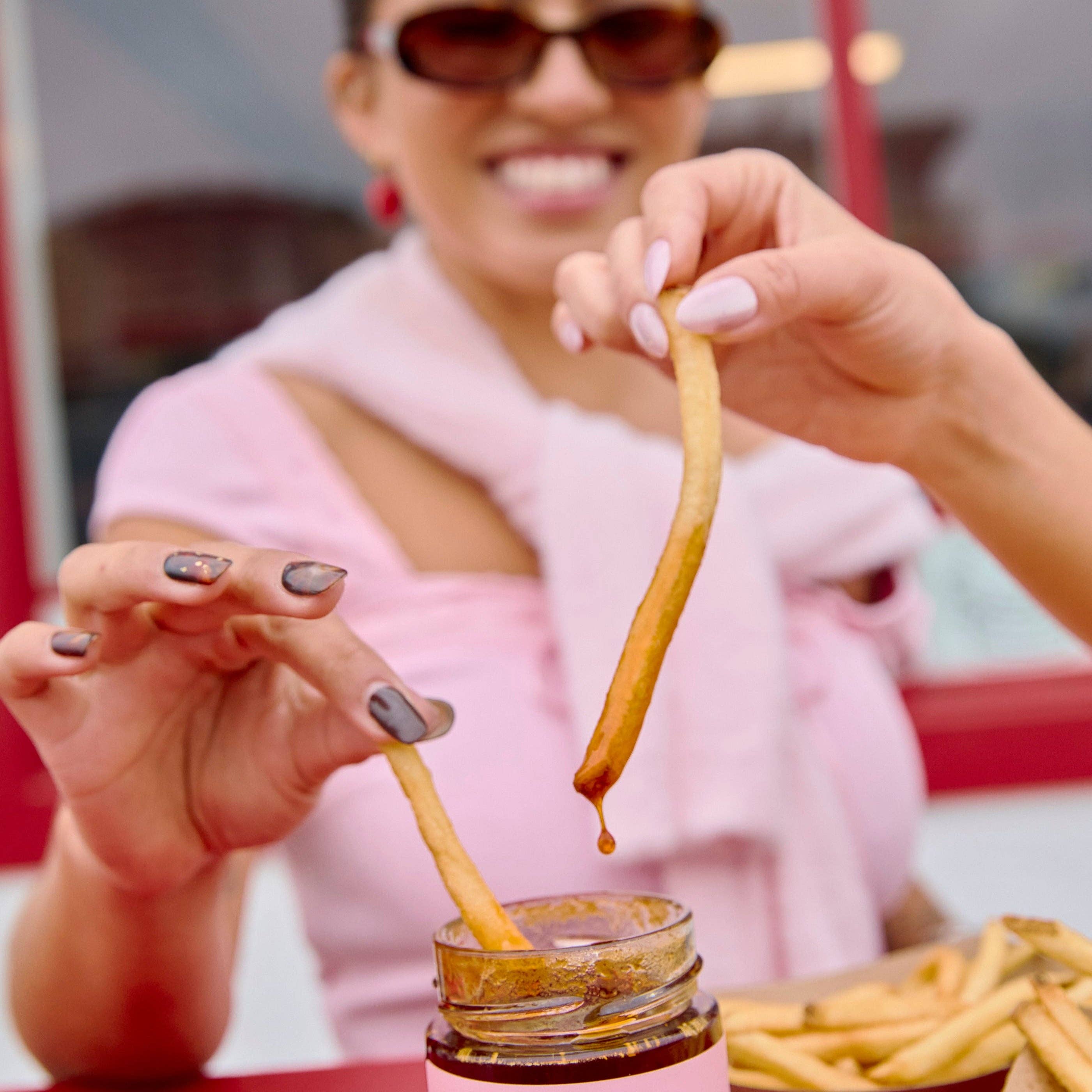 Hotgirlsauce™ - Wholesale Hot Sauce - OG Hot Girl Chili Oil6