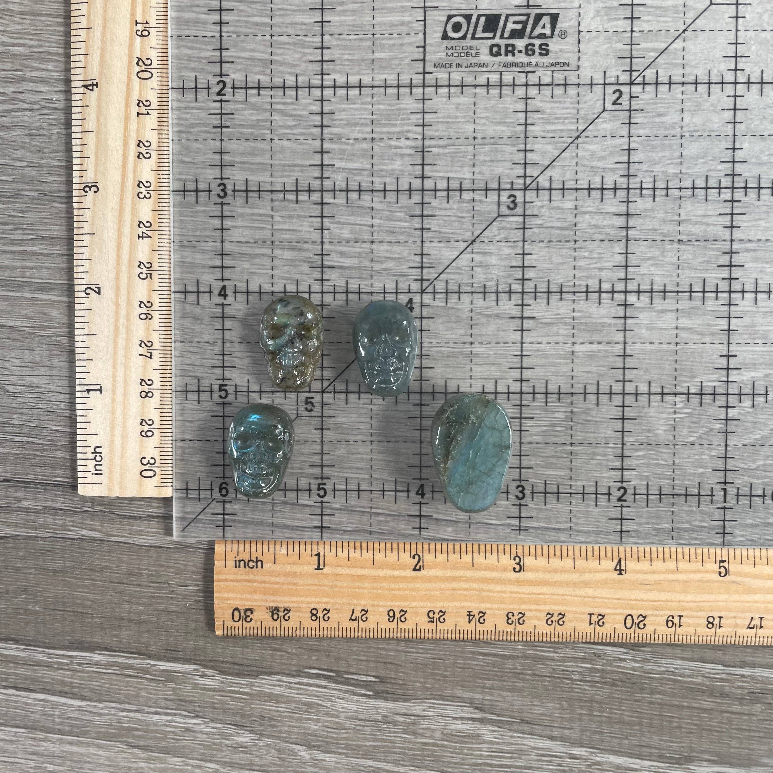 Keystone Crystals – wholesale Dekorativ statyett – Handskurna labradoritkristallfigurer – Partistatyer2