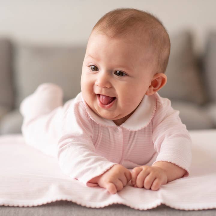 Col Footie 100 % coton Pima à rayures roses pour la vente par Pim Baby