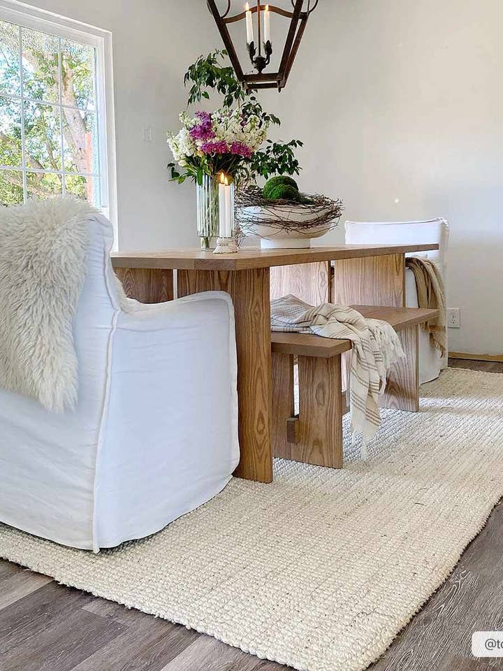 Tapis de zone en jute beige Calla - Livabliss x Becki Owens pour la vente par Eastern Woven