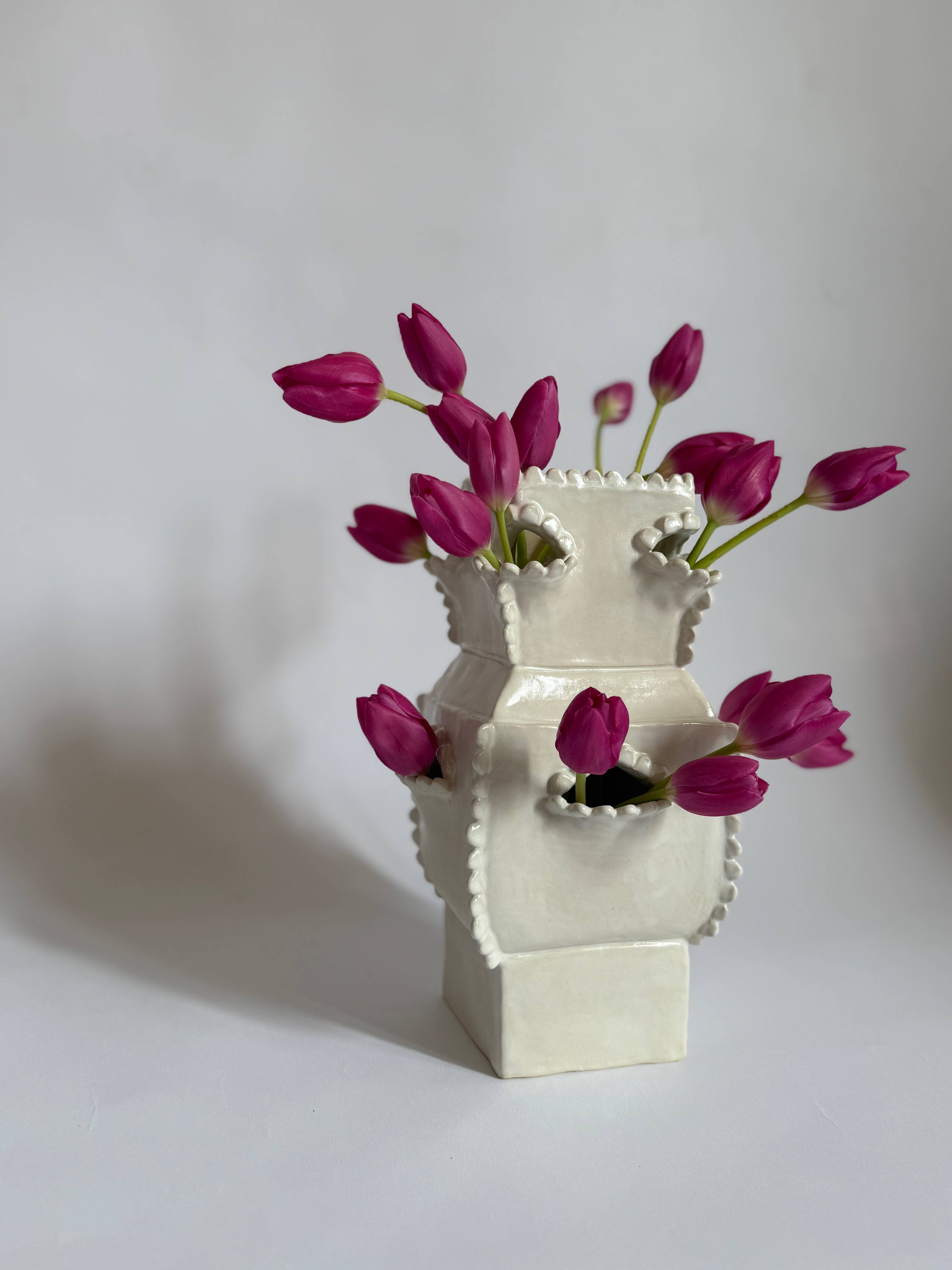 OON, LLC. - Wholesale Vase - le tulipiere1