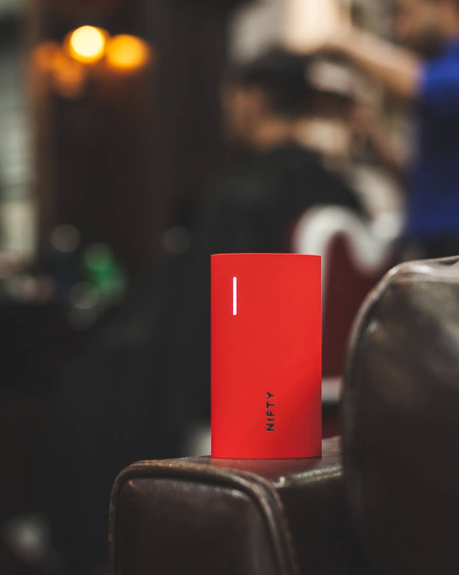 NIFTY Electronics – wholesale Bärbar laddare – Nifty bärbar laddare 6800 mAh – svart9