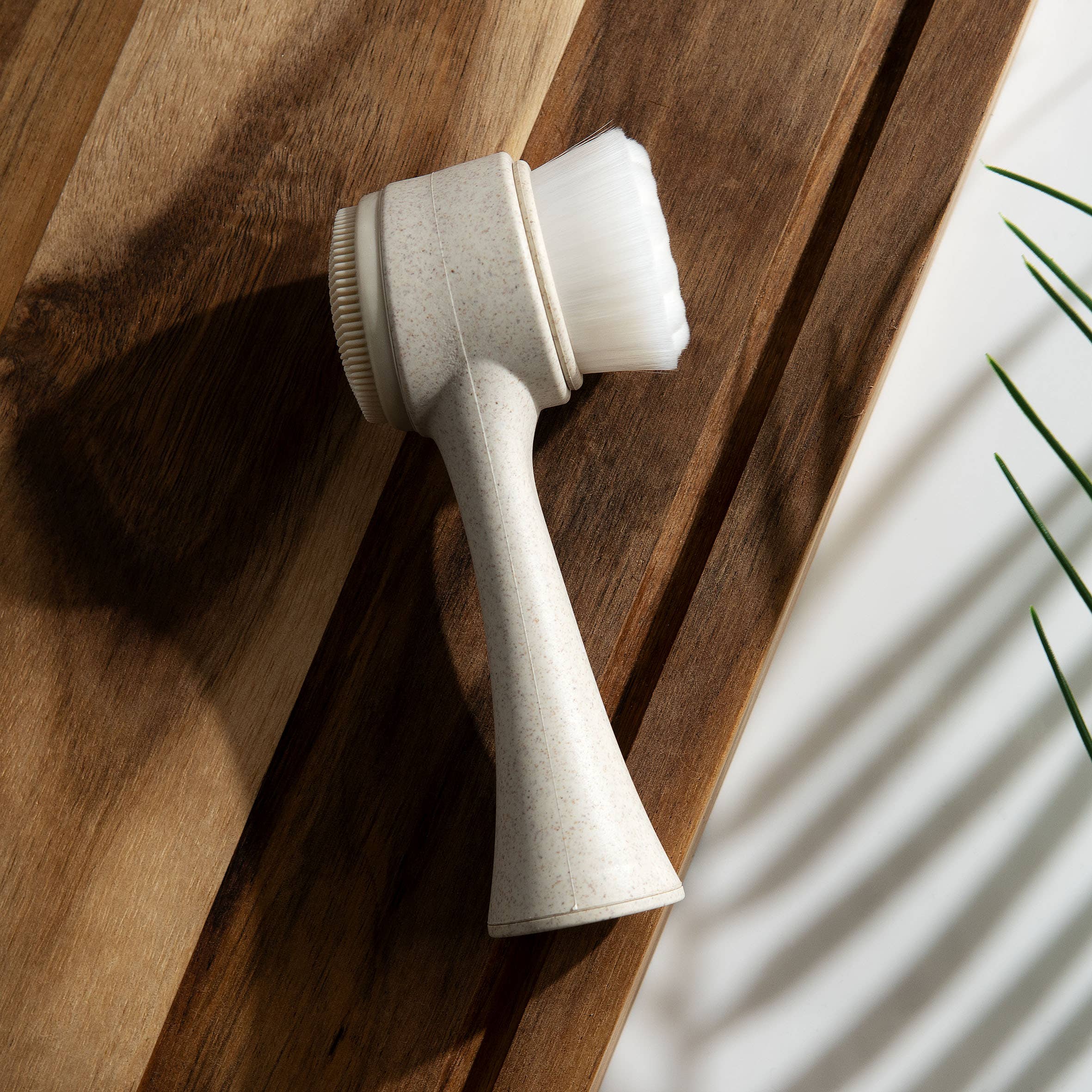 Soinvogue – wholesale Electronic skincare device – So Eco Facial Cleansing Brush2