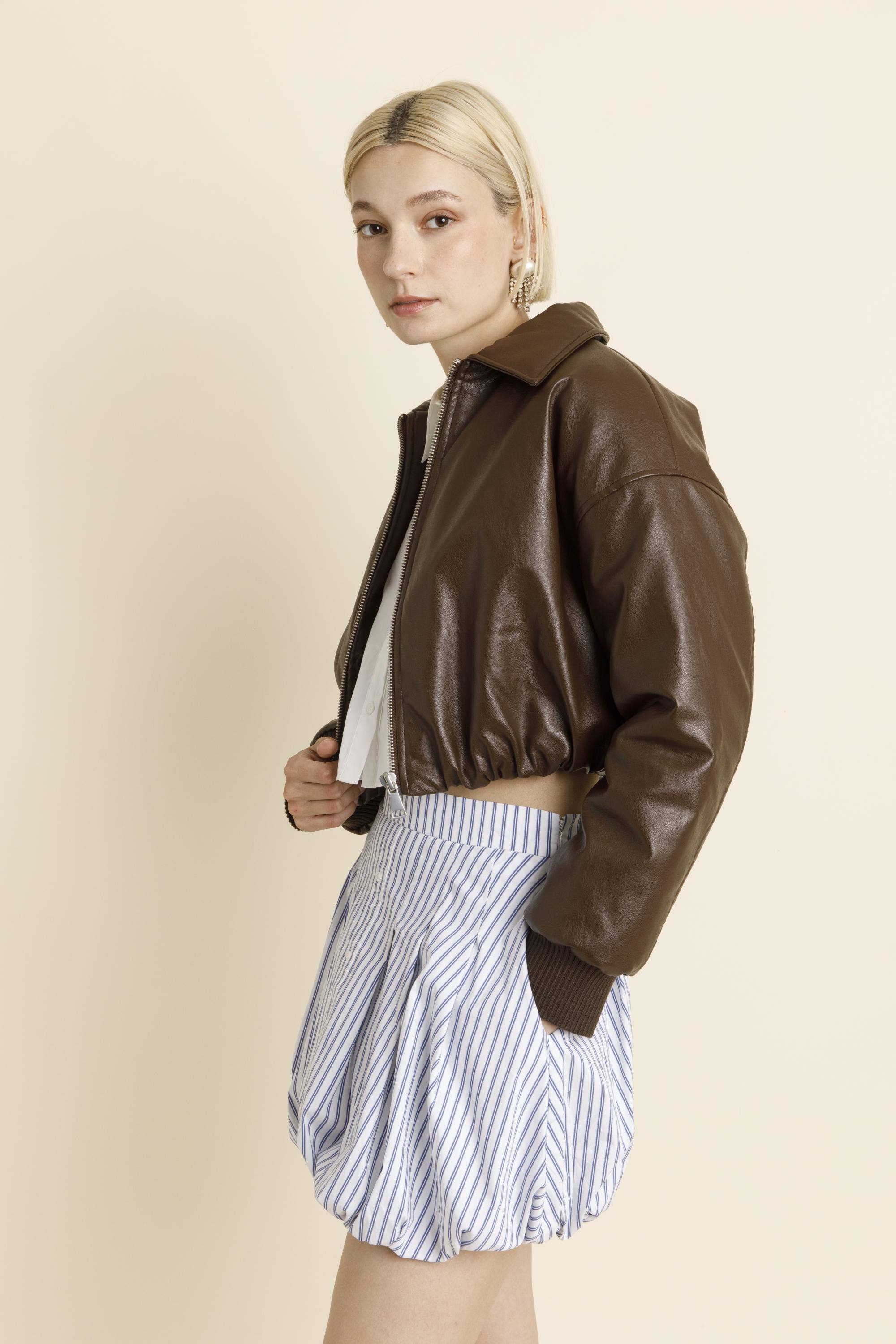 Aureum - Wholesale Bomber Jacket - Women's - AO1939 - PADDED CROPPED BOMBER JACKET1