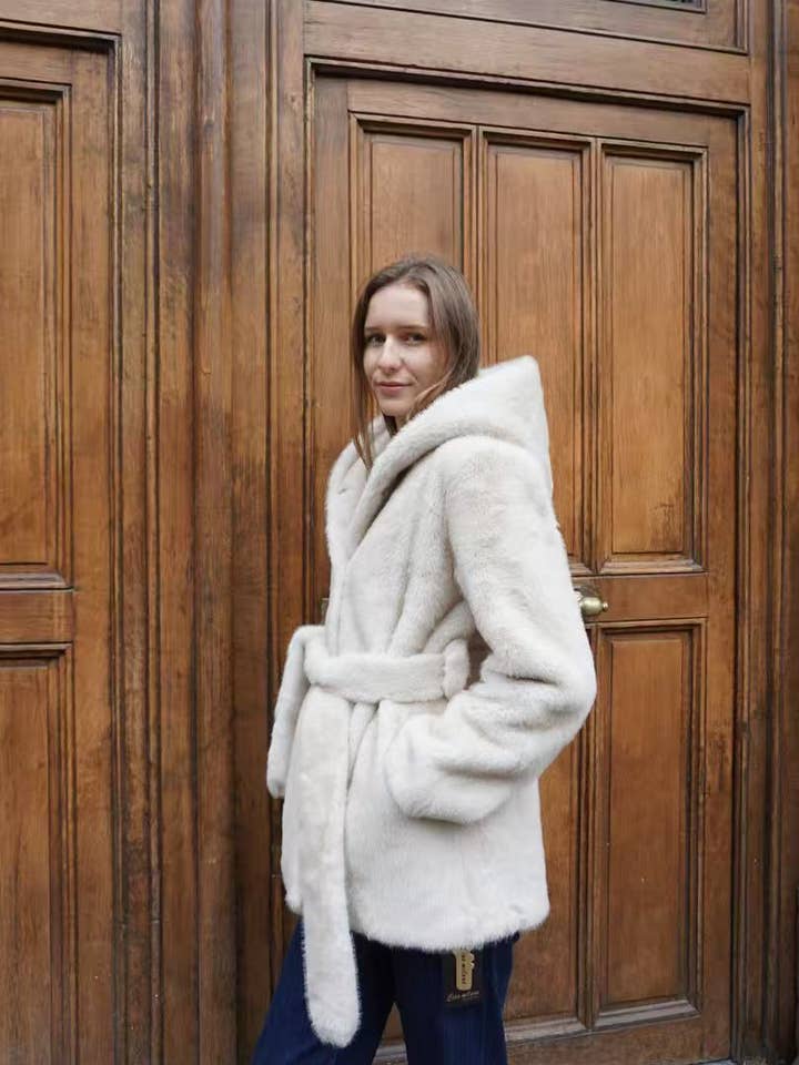 CIAO MILANO - Wholesale Fur/Faux Fur Coat - Women's - 284013 Cozy Hooded Coat2