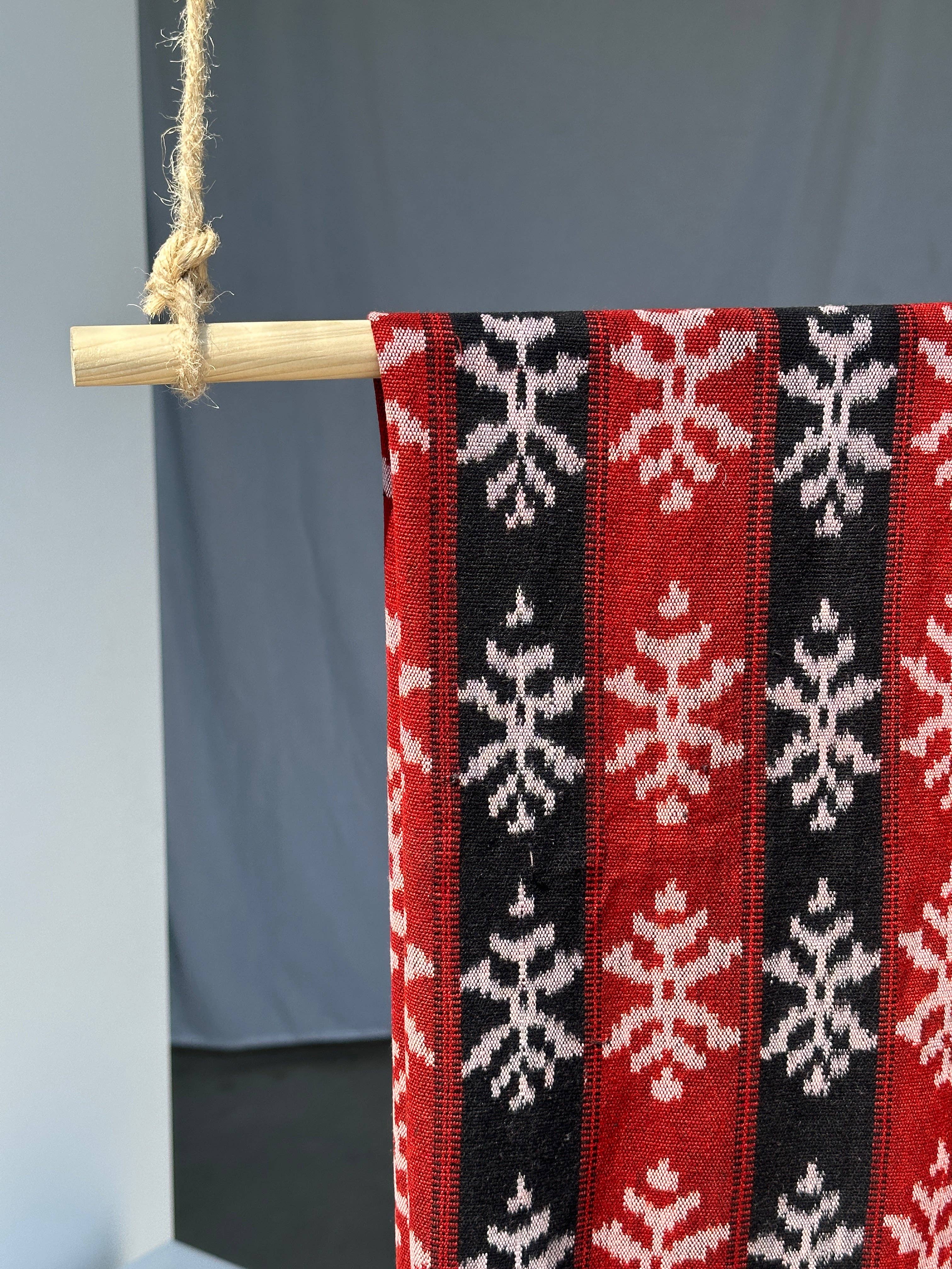 Office Objets - Wholesale Coverlet - Ikat, traditional Indonesian fabric from the island of Savu (Timor) red and black 2m25x7546