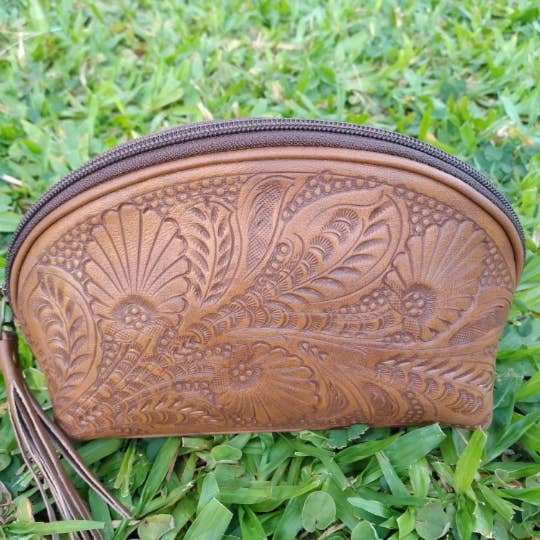 Handmade, Leather makeup bags, Cosmetic/Toiletry/Travel Bag for wholesale by Santiago Sebastian Leathers