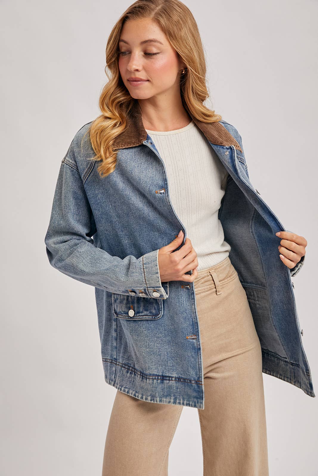 Bluivy - Wholesale Coat - Women's - DENIM CORDUROY COLLAR CONTRAST BARN COAT2