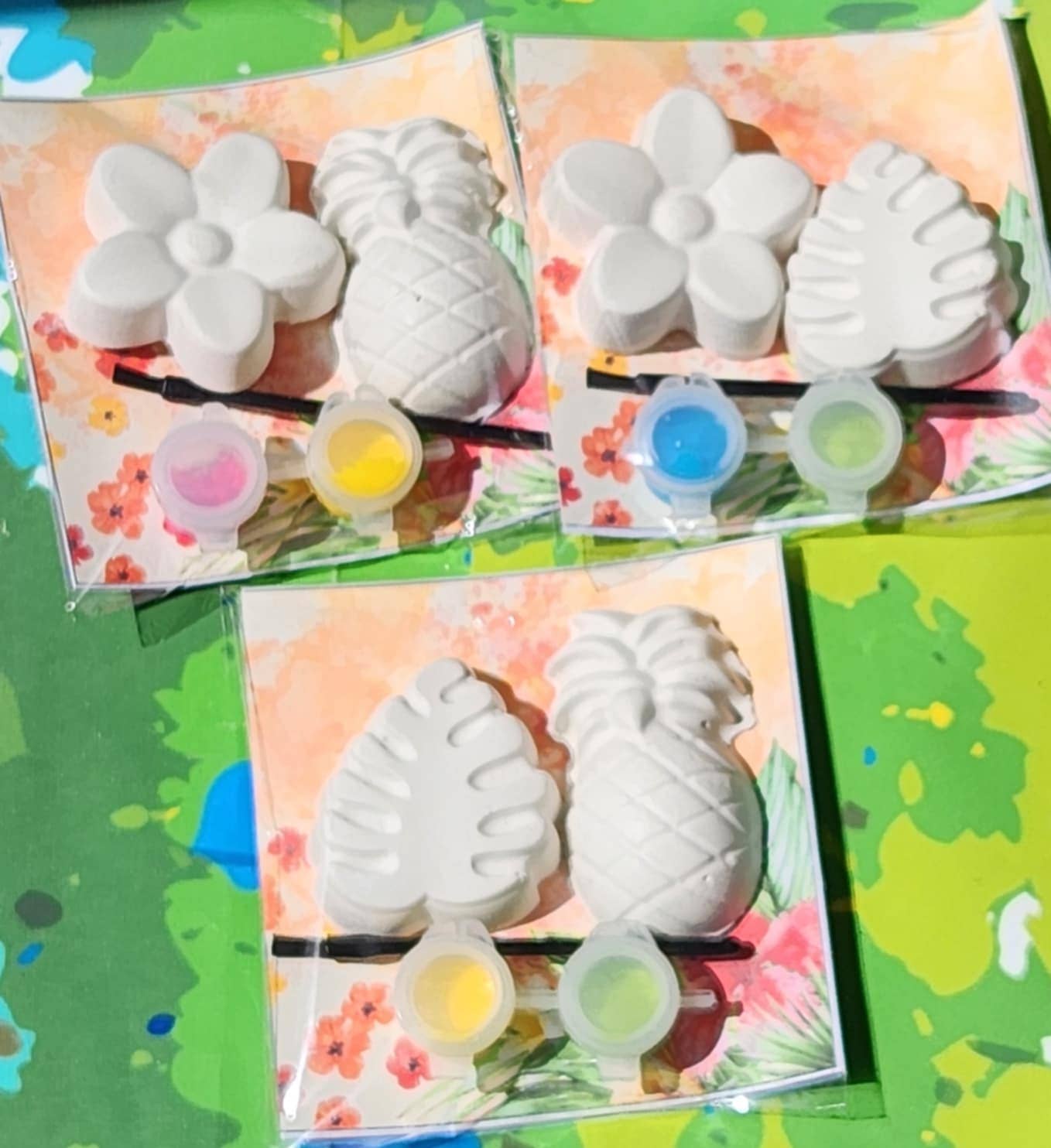 Snazzy Crayons - Wholesale Party Favor - Hawaiian Themed Mini Paint Your Own Kits | Luau Party Favors0