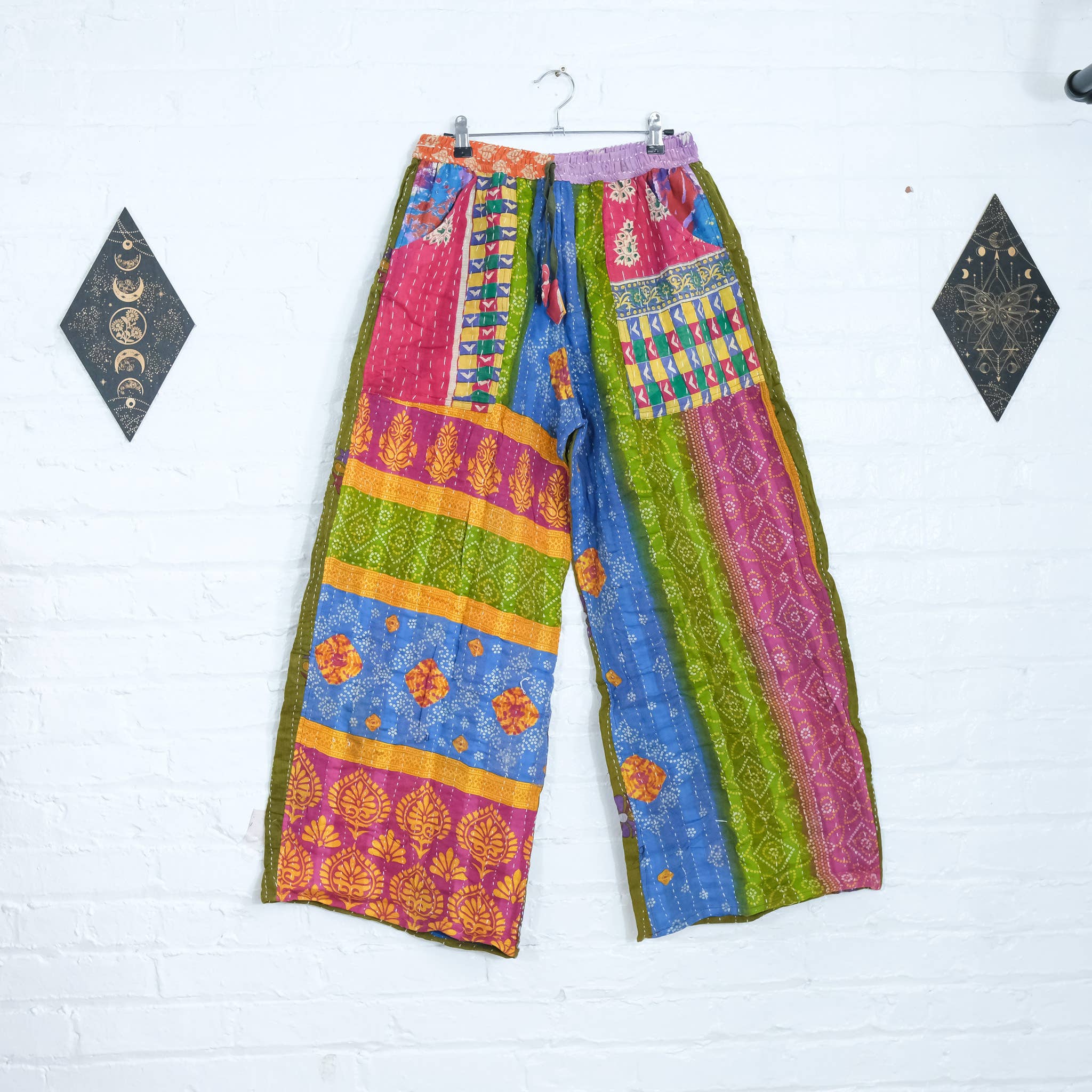 Karma Nepal Crafts – Großhandel Hose – Damen – Handgefertigte Kantha Wendehose mit weitem Bein12