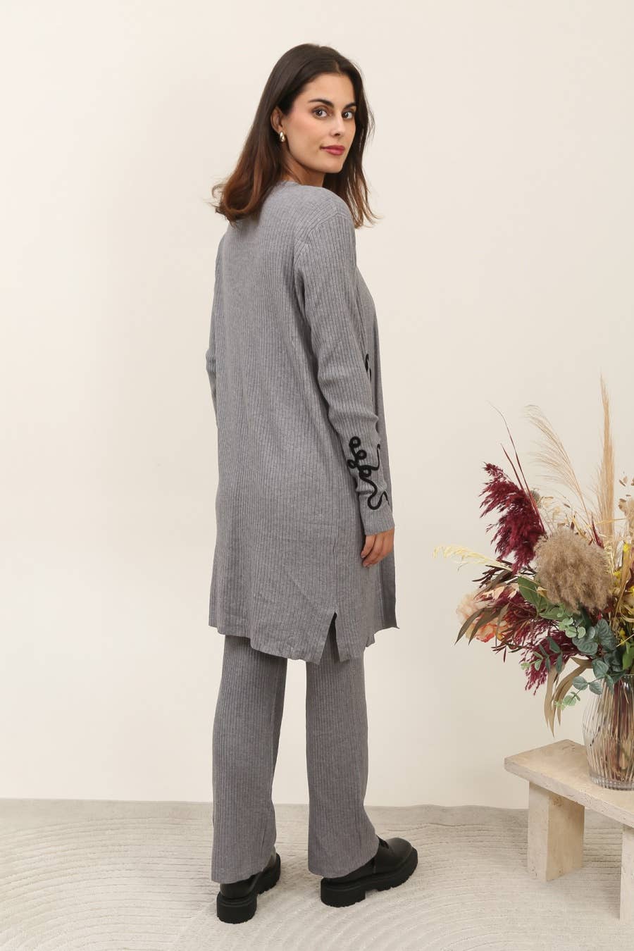 DIX-ONZE - Wholesale Lounge Set - Women's - 3-Piece Ribbed Knit Set – Elegant Comfort3