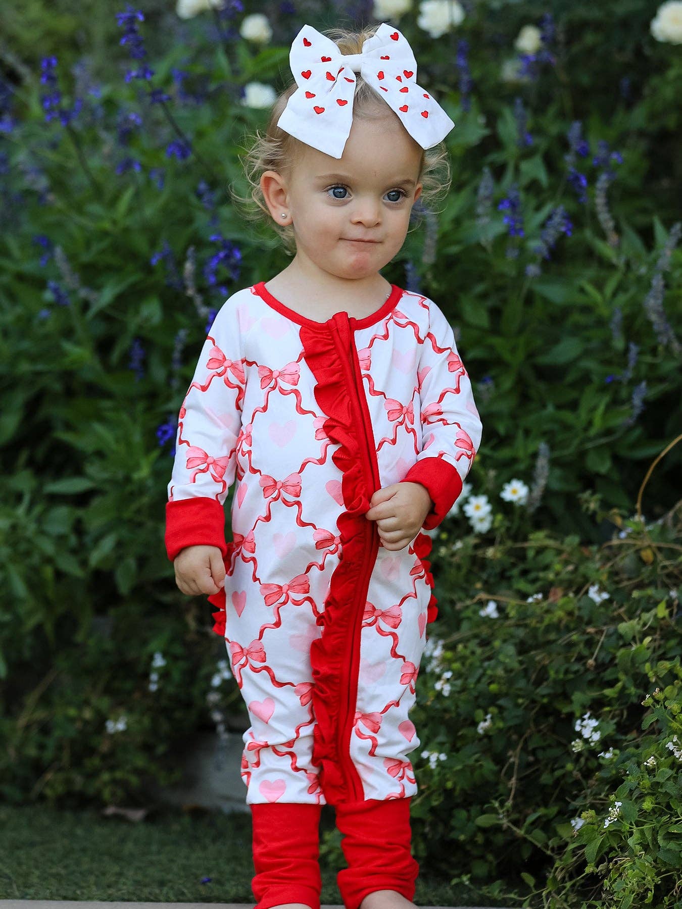 Rylee Faith Designs - Wholesale Rompertje - Baby - Valentijnsdag Baby Meisjes Romper met Hart- en Strikprint1