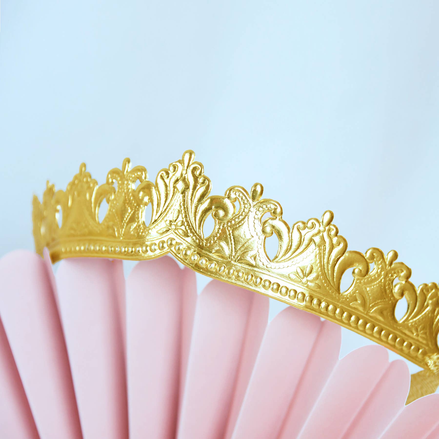 TOPS Malibu – wholesale Party hat/crown – European-Made Gold Embossed Royal Crown w/ Ribbon2