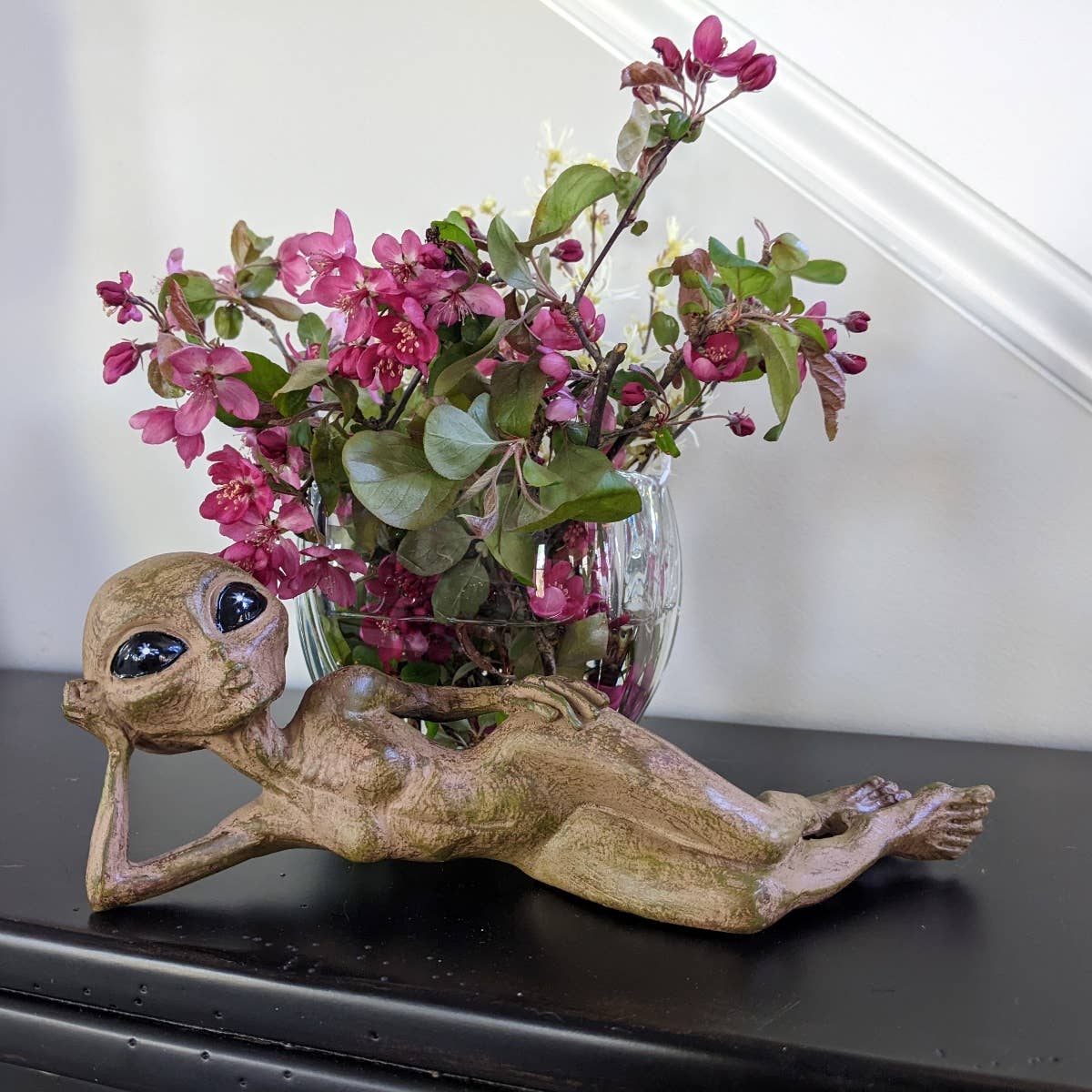 John Bernard & Company - Wholesale Outdoor Ornament/Decor - Alien Invasion Sexy 10” long Lying Female Alien Statue 8