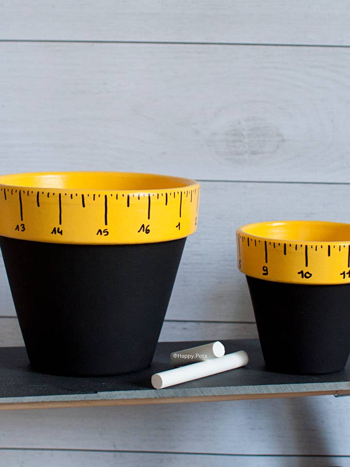Terracotta flower pot with chalkboard paint for wholesale by Happypots.fr