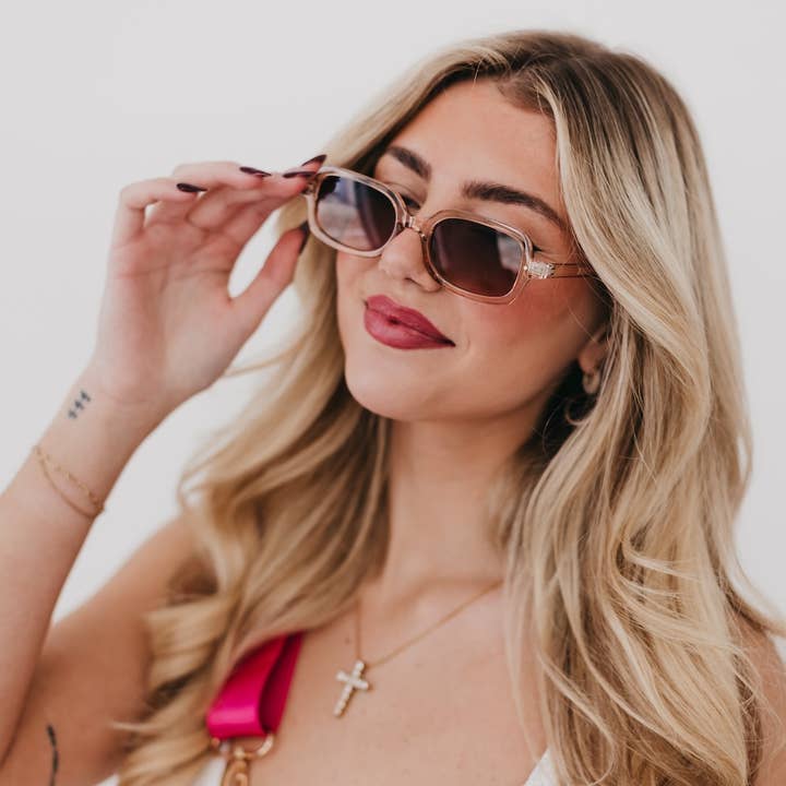Pretty Simple - Wholesale Sunglasses - Women's - Sheila Retro Oval Sunglasses Wholesale