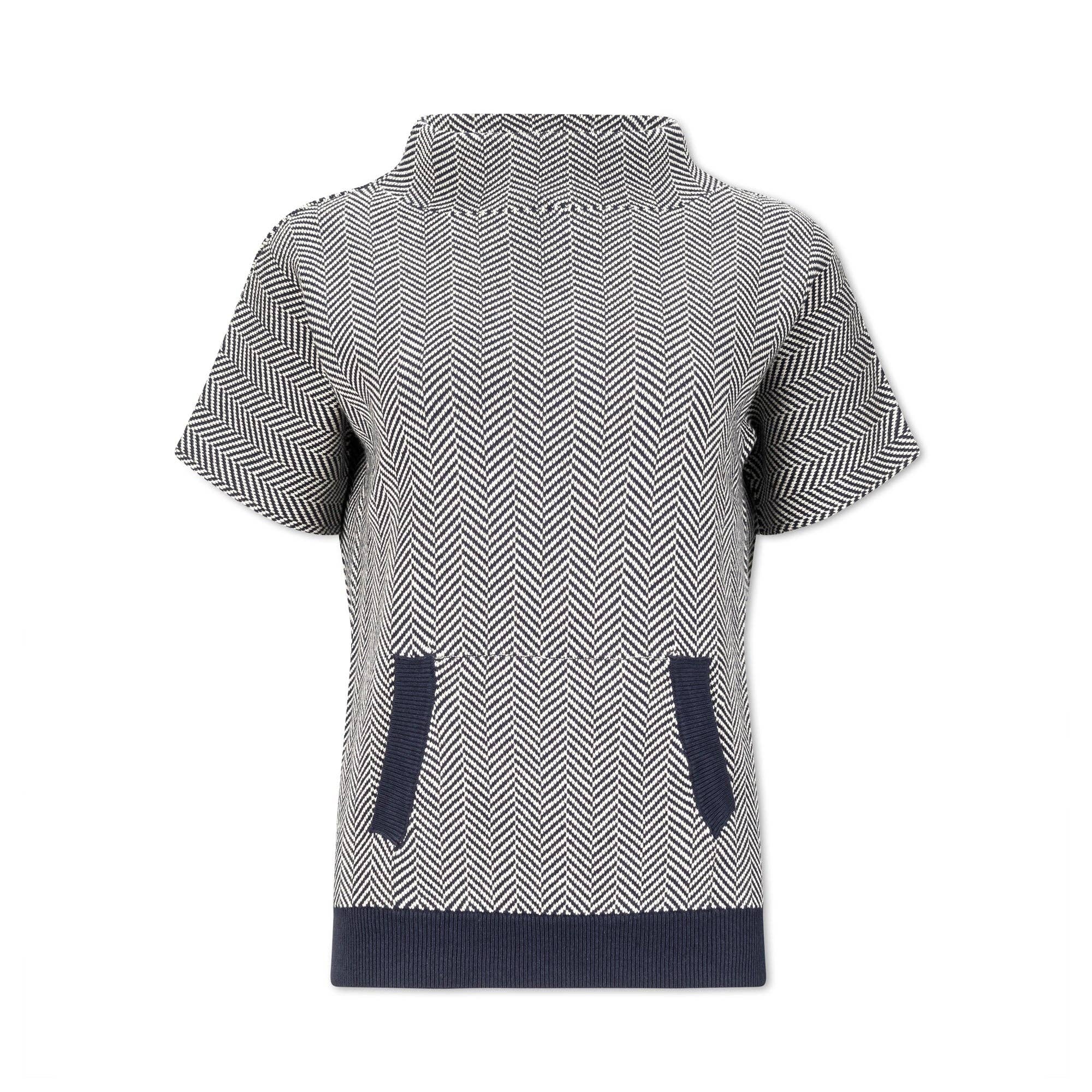 Chevrons bleu marine et blanc doux Pull à manches courtes et col montant en vente sur Faire5