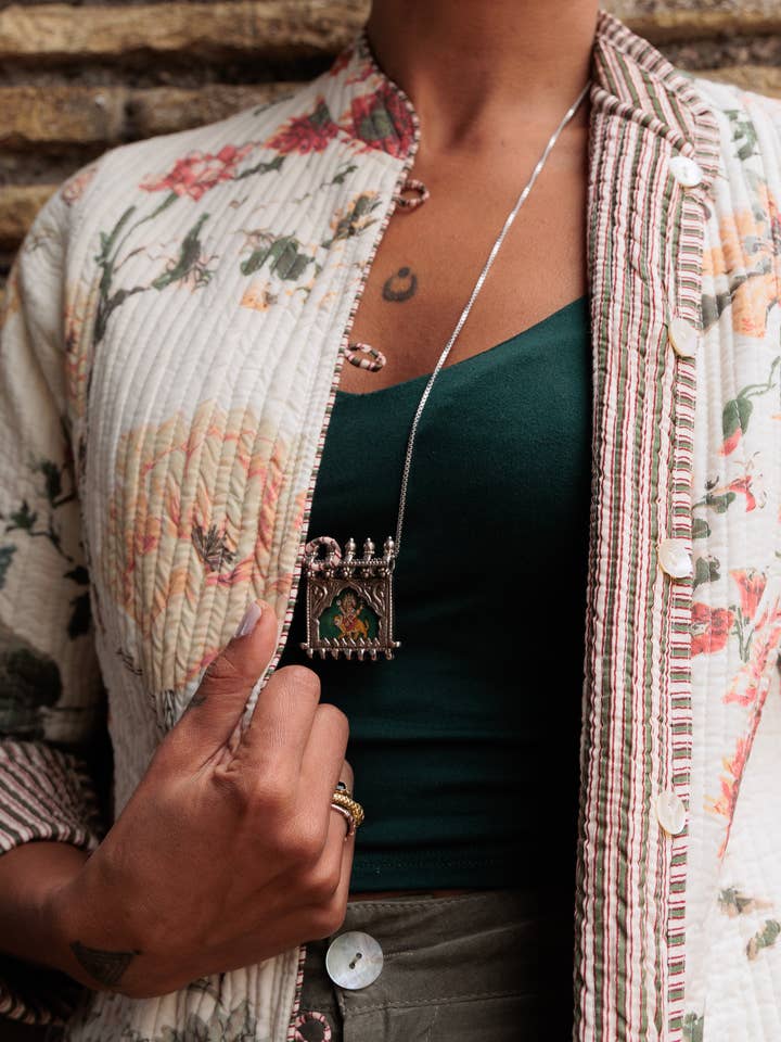 Devi Shop - Wholesale Coat - Women's - Midi Quilted Daya Coat ~ Blooms White5