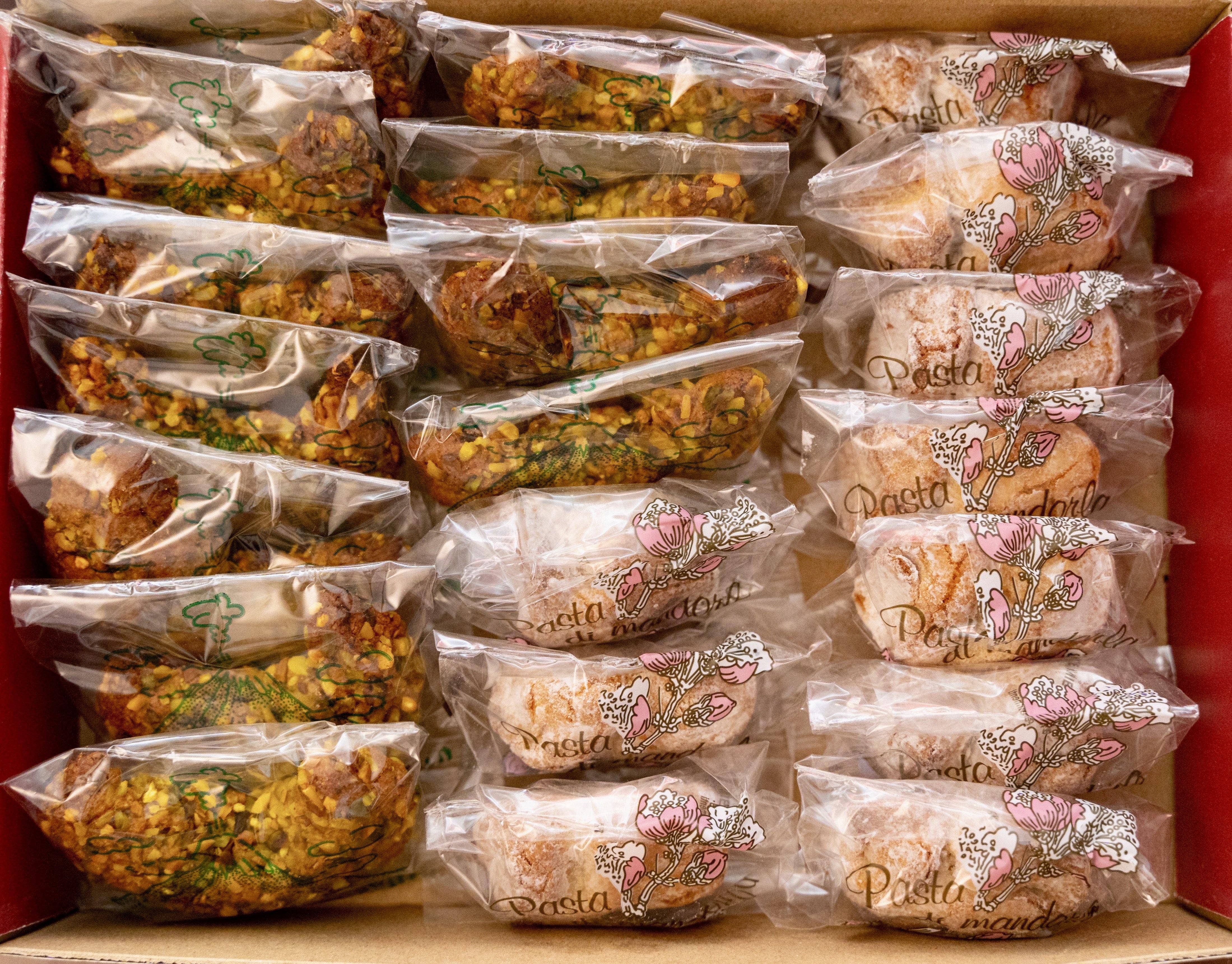 Sipala - Sicily in a box - Wholesale Cookie - Trinacria box1