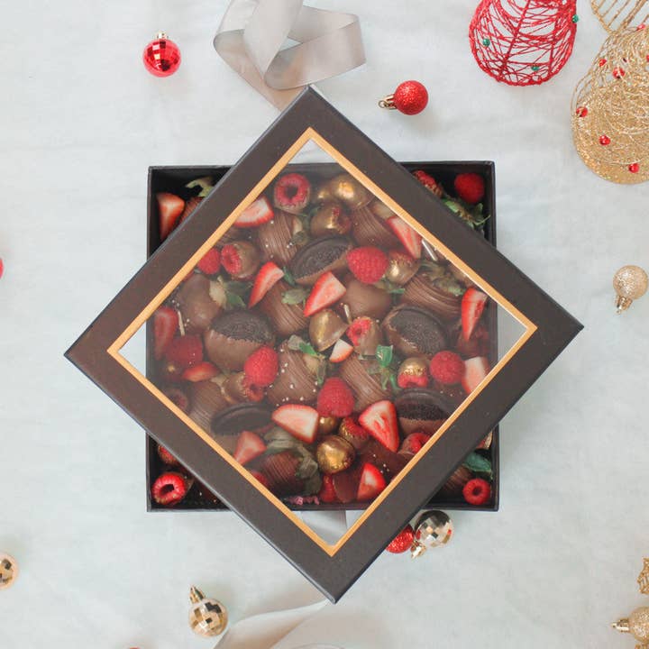 Elegant Design Supply - Wholesale Gift box - Square Gift Box with Clear Lid and Ribbon - Various Colors - For Luxury Flower/ Gift / Chocolate Strawberry Arrangements2