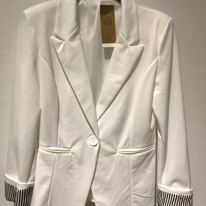 Only Yuan – Großhandel Jacke – Damen – Amerikanische Jacke Ref. 2025