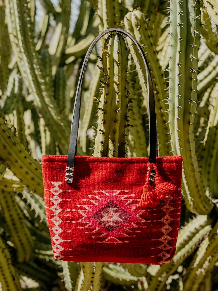 Sac à main en cochenille zapotèque pour la vente par The Zapotec Weavers