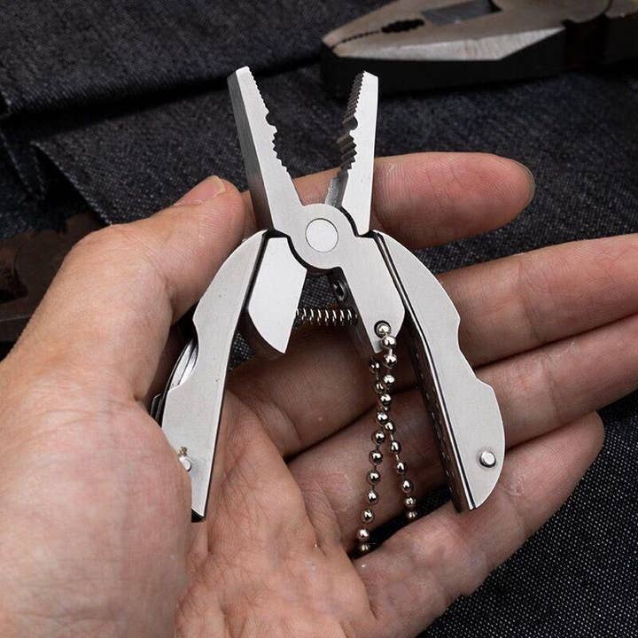 VIGOR - Wholesale Handy tool - Multifunctional All In One Tool Mini Plier Keychain Set - 61