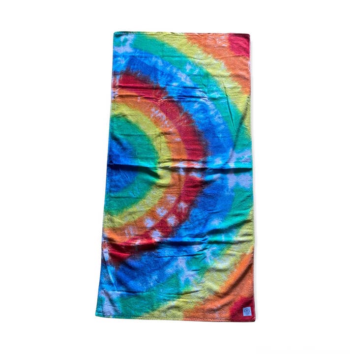 Serviette de plage Tie-Dye pour la vente par Made By Keeper