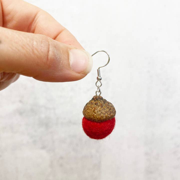 Oakwind Hollow - Vente Boucles d'oreilles pendantes - Boucles d'oreilles en forme de gland en feutre Lavender Fall Woodland Jewelry3