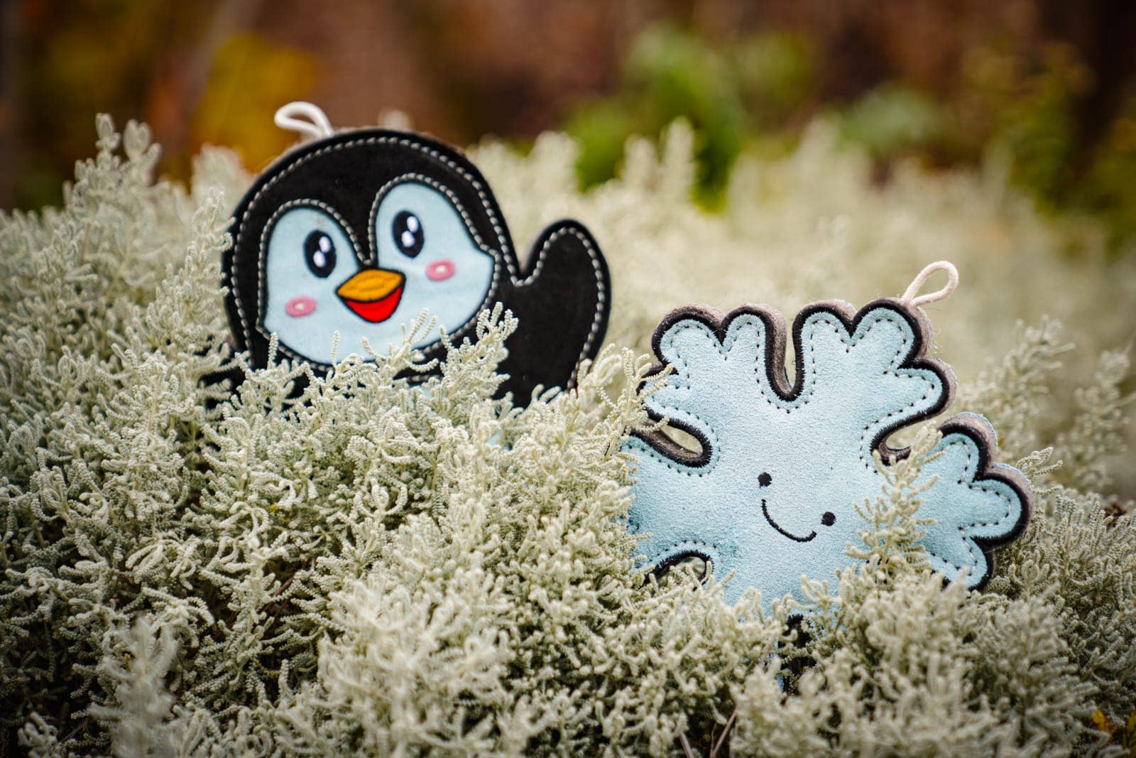 Aurora Paws – wholesale Pet chew toy – Dog – Poppy the Penguin Christmas Eco Dog Toy4