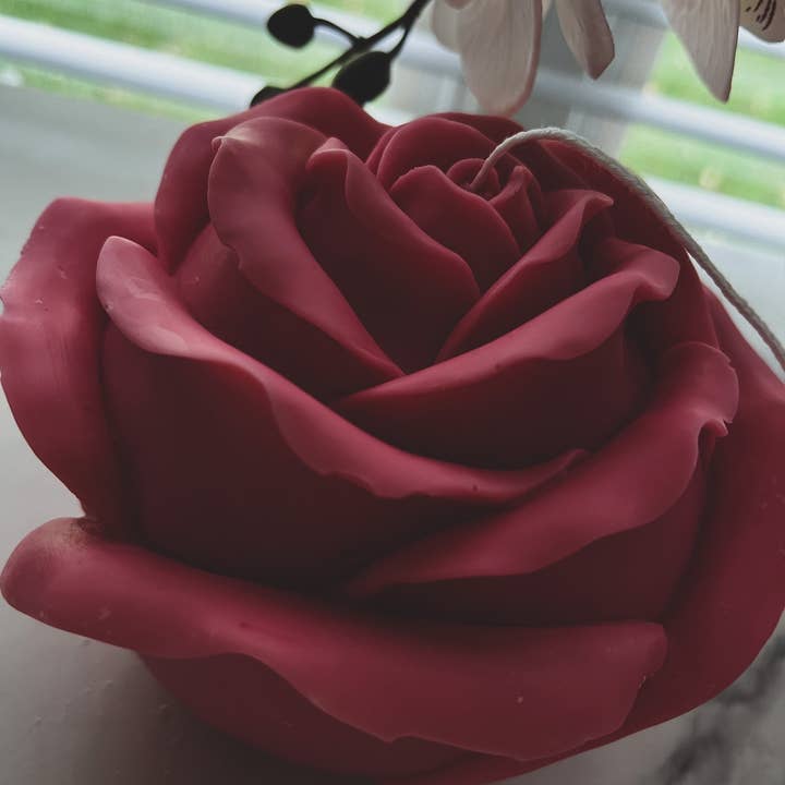 Agaboo Candle - Wholesale Novelty candle - Giant Rose Petal Candle 5.5x6in - Flowers9