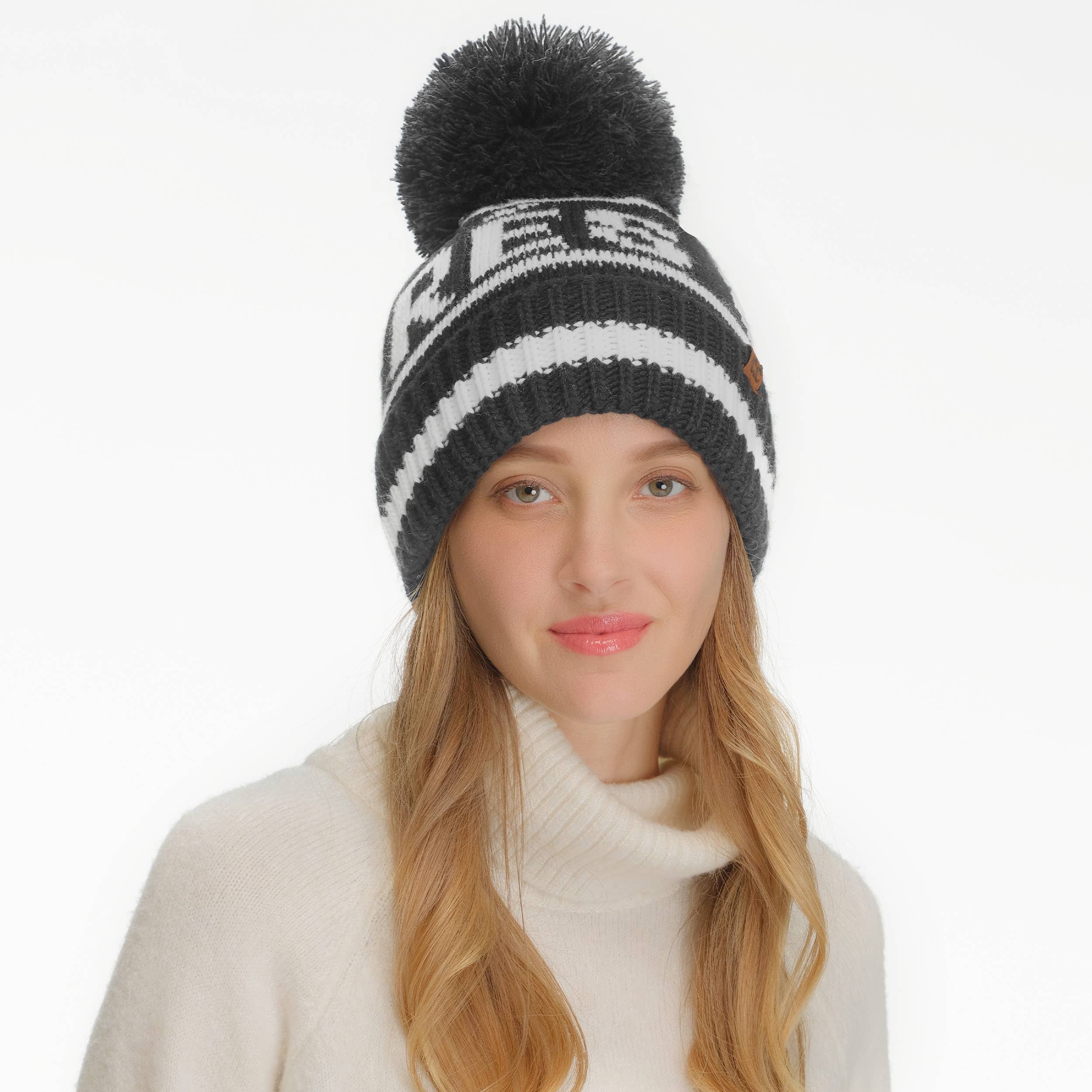 Hana - Wholesale Beanie - Women's - C.C APRES SKI Lettering Yarn Pom Beanie Hat4