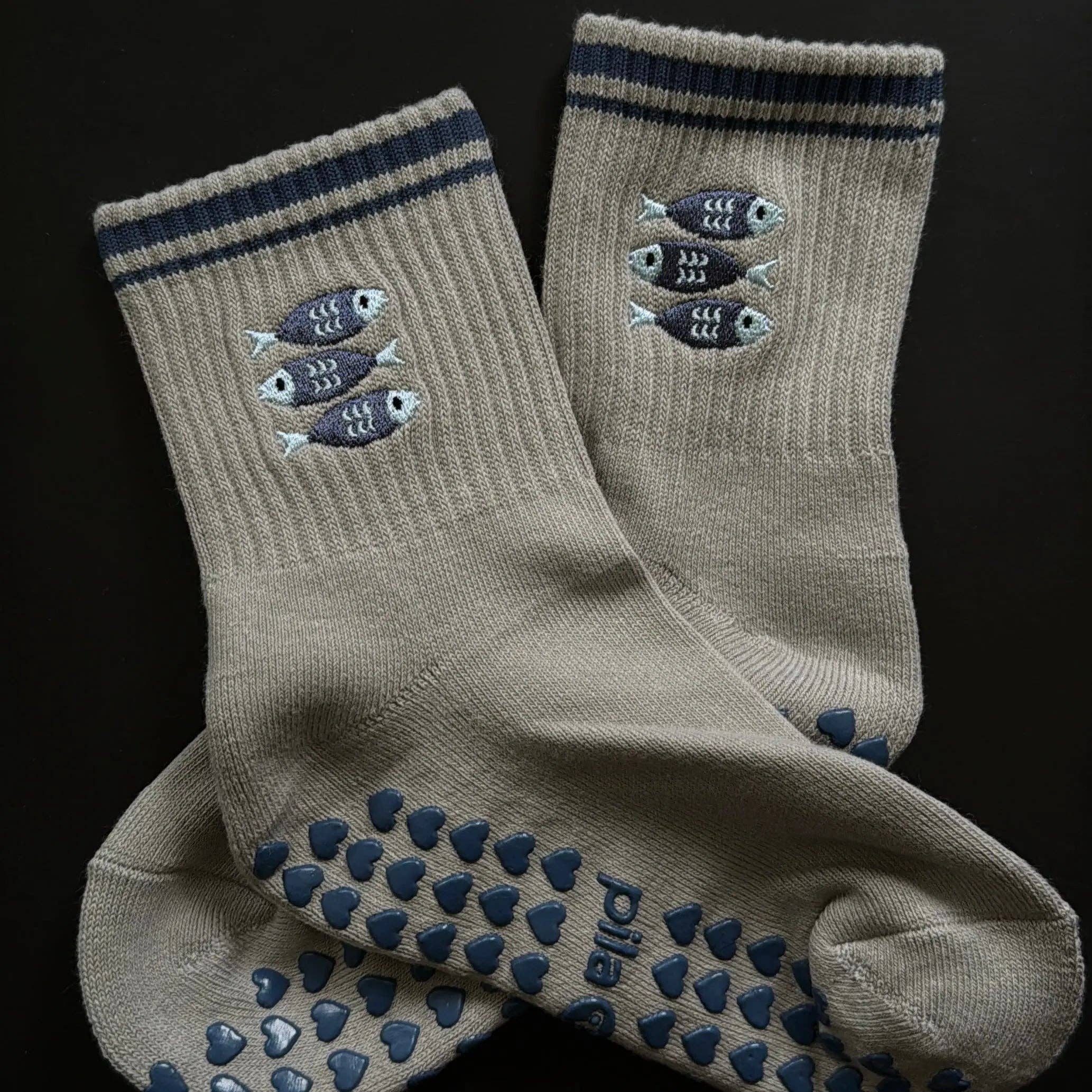 Pilabarre - Wholesale Socks - Women's - Catch of the Day Grip Socks2