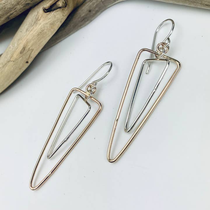 Double Dolk Örhängen för wholesale av Laura J Designs